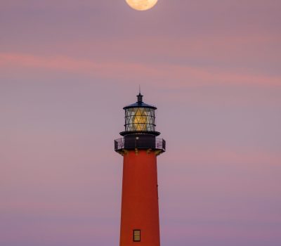 Jupiter Lighthouse Pink Moon Rise April 2018